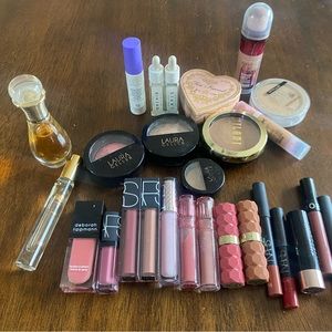 Make up / fragrance bundle